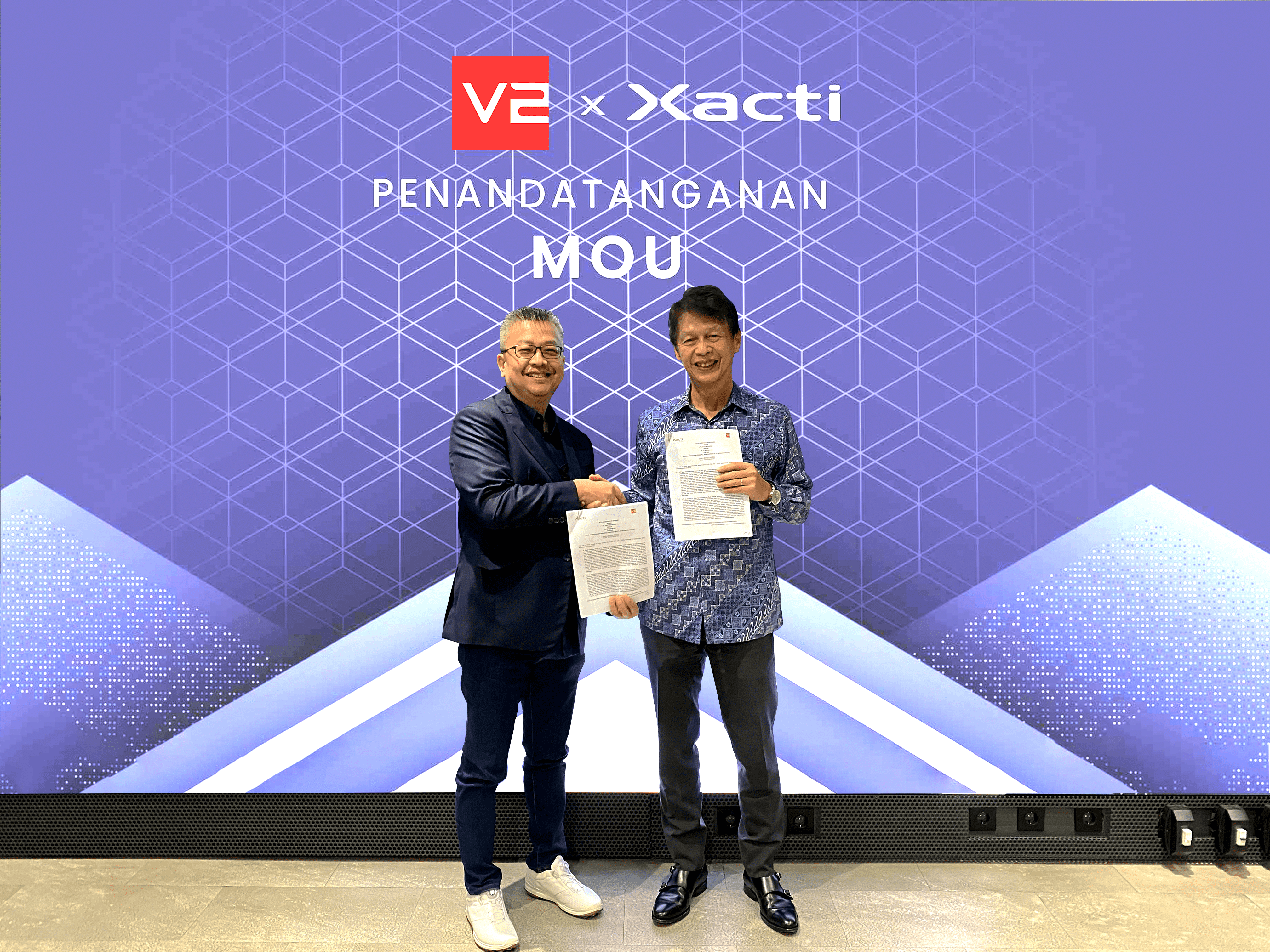V2 Indonesia Collaborates with PT Xacti Indonesia to  Support TKDN Program as a Pioneer of SMT Process in  Domestic LED and Videotron Production